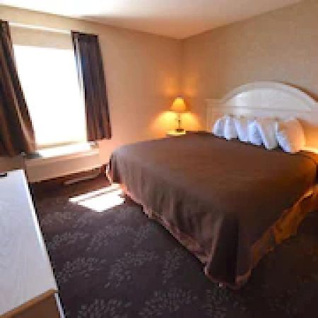 Bridge Vista Beach Hotel And Convention Center Mackinaw City Extérieur photo