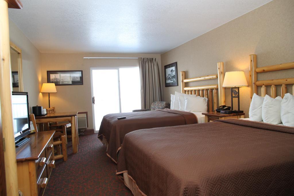 Bridge Vista Beach Hotel And Convention Center Mackinaw City Extérieur photo
