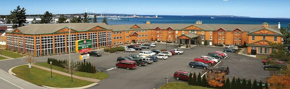 Bridge Vista Beach Hotel And Convention Center Mackinaw City Extérieur photo