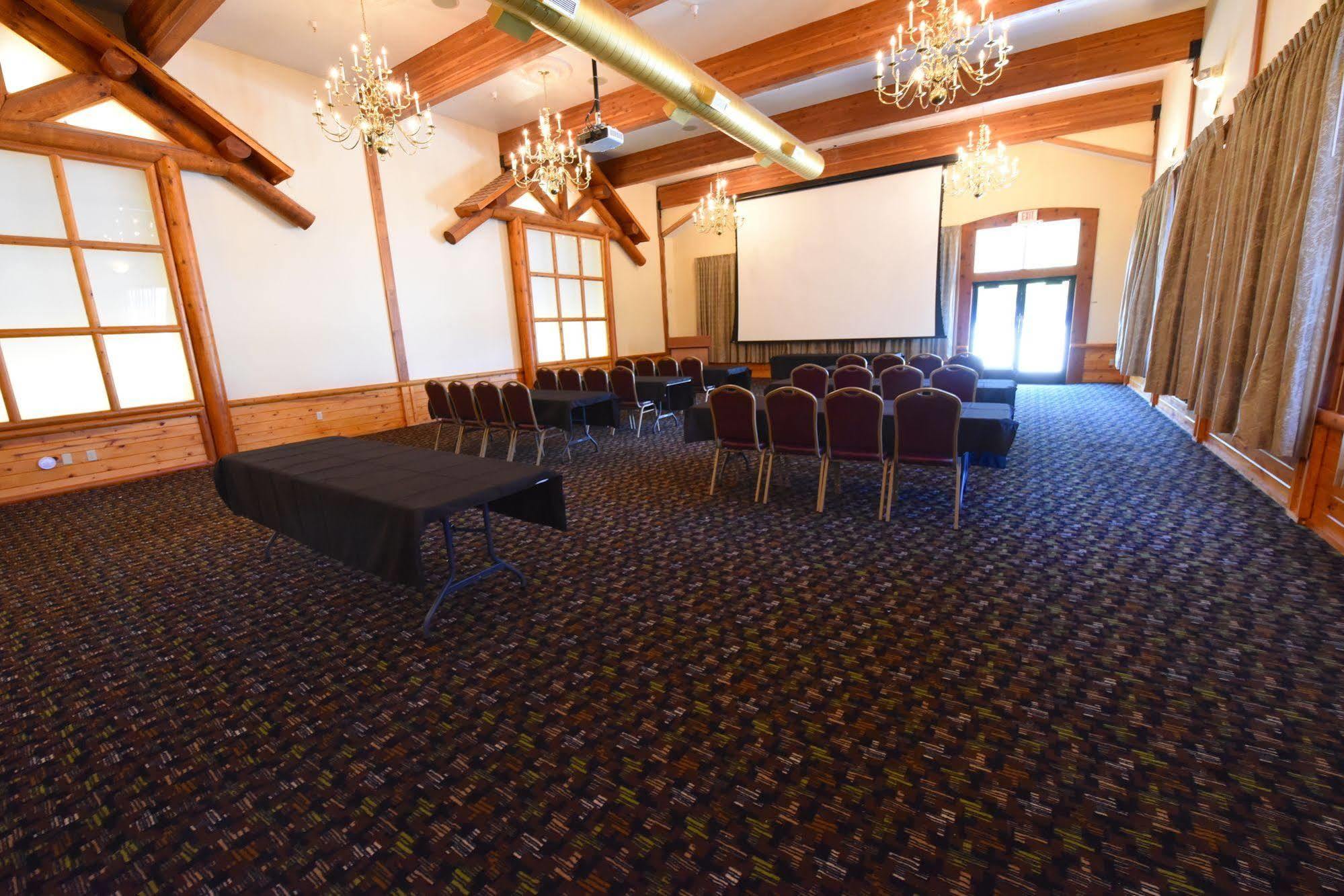 Bridge Vista Beach Hotel And Convention Center Mackinaw City Extérieur photo